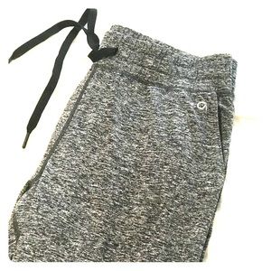 Gap Fit Cropped Joggers